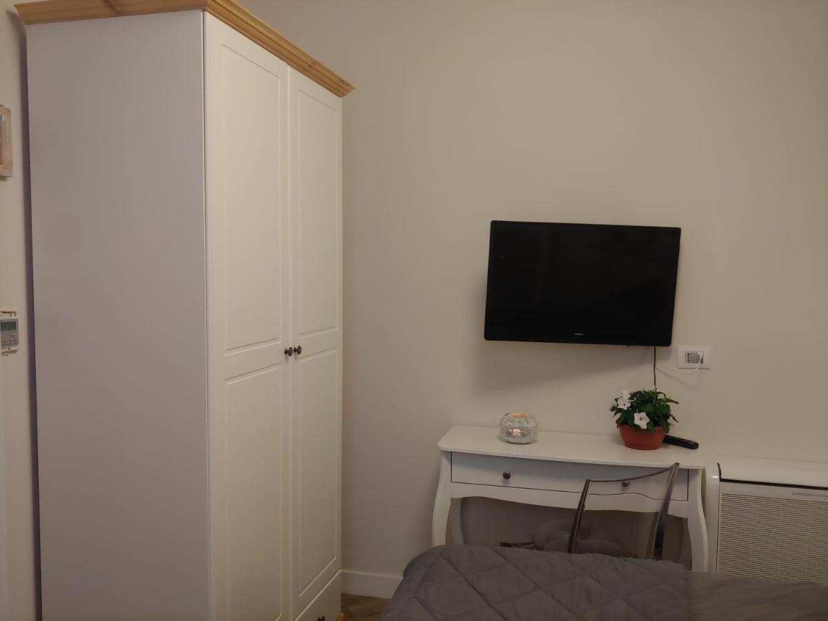 Tiny Room Sassari Bagian luar foto
